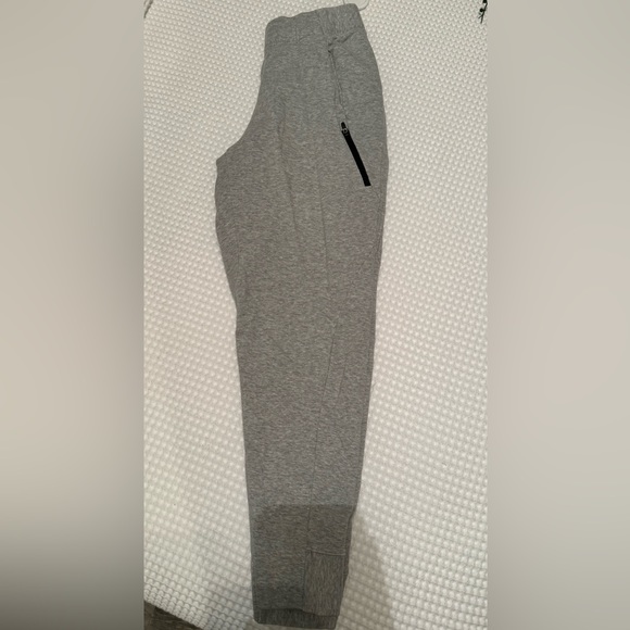 North Face Joggers Women - Picture 3 of 3